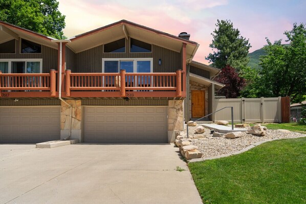 front of home with private 2 car garage