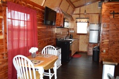 Rocky Top Winery Cabin #2