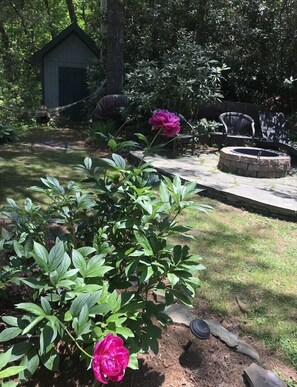 Fire pit patio