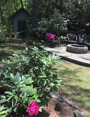 Fire pit patio