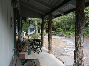 front porch entry only 1 step up from parking your car