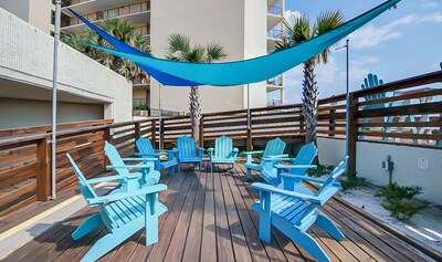 BEACHFRONT!!  FREE BEACH CHAIRS FOR YOUR STAY MARCH THROUGH OCTOBER! 