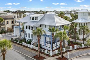 Celebration:  A Large Self Contained 5 Bedroom Home.  