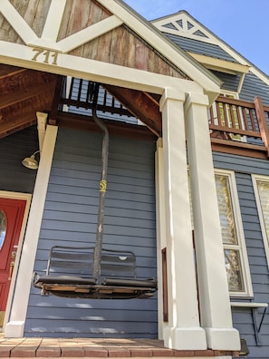 Front porch swing is from the CBMR decomissioned 1979 Teocalli Riblet lift.