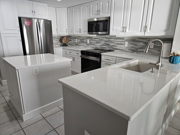 Large Kitchen with Island