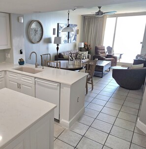 Kitchen/Living area