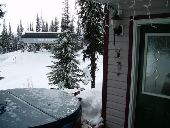 Private hot tub under the stars overlooking the Silverwoods chair