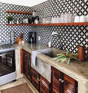 Kitchen (1)