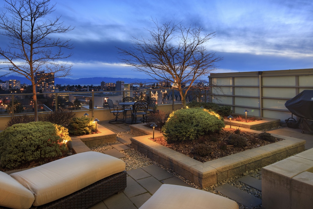 Luxury At Its Best Urban Living With Your Own Backyard Downtown Victoria - Accommodation With Fireplace And Spa Victoria Luxury At Its Best Urban Living With Your Own Backyard Downtown Victoria - Accommodation With Fireplace And Spa Victoria