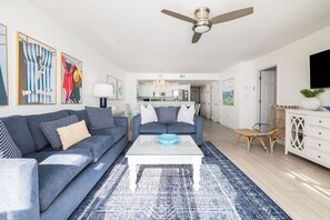 Sea Folly - Cozy Living Area