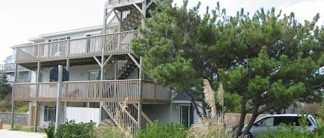 View of the house from the beach access