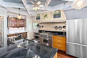 Enjoy a luxury Kitchen at Pier Serenity