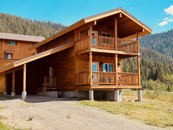 Exterior - front view
