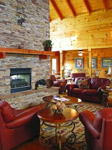 Grandview Lodge and Resort 2 bed/2bath Furnished Cabin Rental
