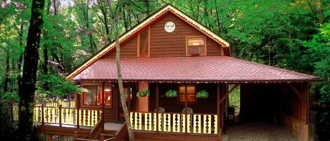 "My Cabin In The Mountains" Is A 2-Bedroom, 2-Bath Cabin In The Smoky Mountains.