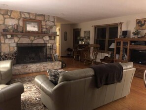 Great room w/ Stone fireplace
