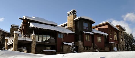 The Lodge at Timberline: pic taken from the slope (w/ skis on) no zoom/fiilter