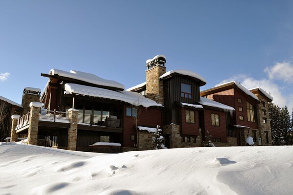 The Lodge at Timberline: pic taken from the slope (w/ skis on) no zoom/fiilter