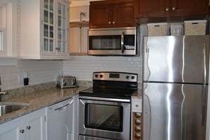 Gorgeous brand new kitchen fully equipped for all your cooking needs.