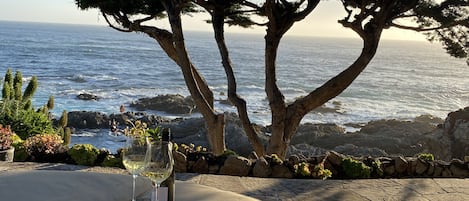 outdoor daybed  view