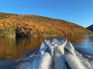 Fall Boating is AMAZING