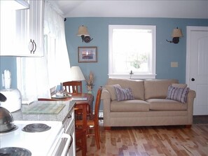 Dining room/living room