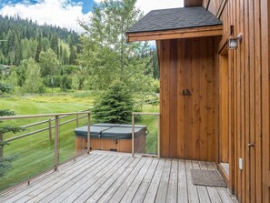 Private hot tub