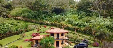 2 story villa on private estate nature preserve with Lake Arenal view & access