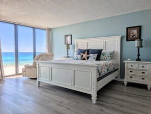 Master with Expansive Views!