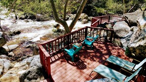 2 Decks on the River!!!
BEST location on the River.  Very relaxing and serene.  