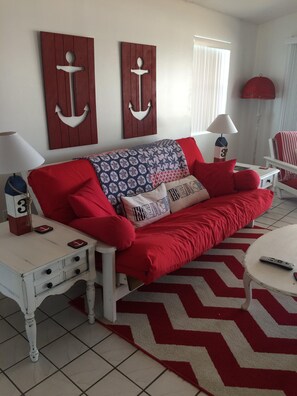 Dolphin Suite Living Room Queen Size Futon