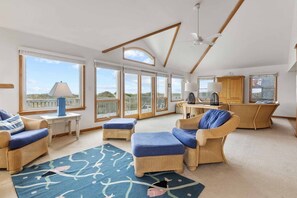 Surf-or-Sound-Realty-251-Topgallant-Great-Room-3