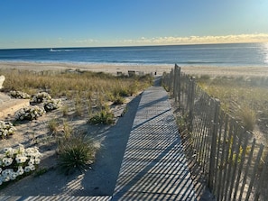 24/7 Access to the Beach