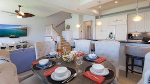 Everything you need for setting the table is provided