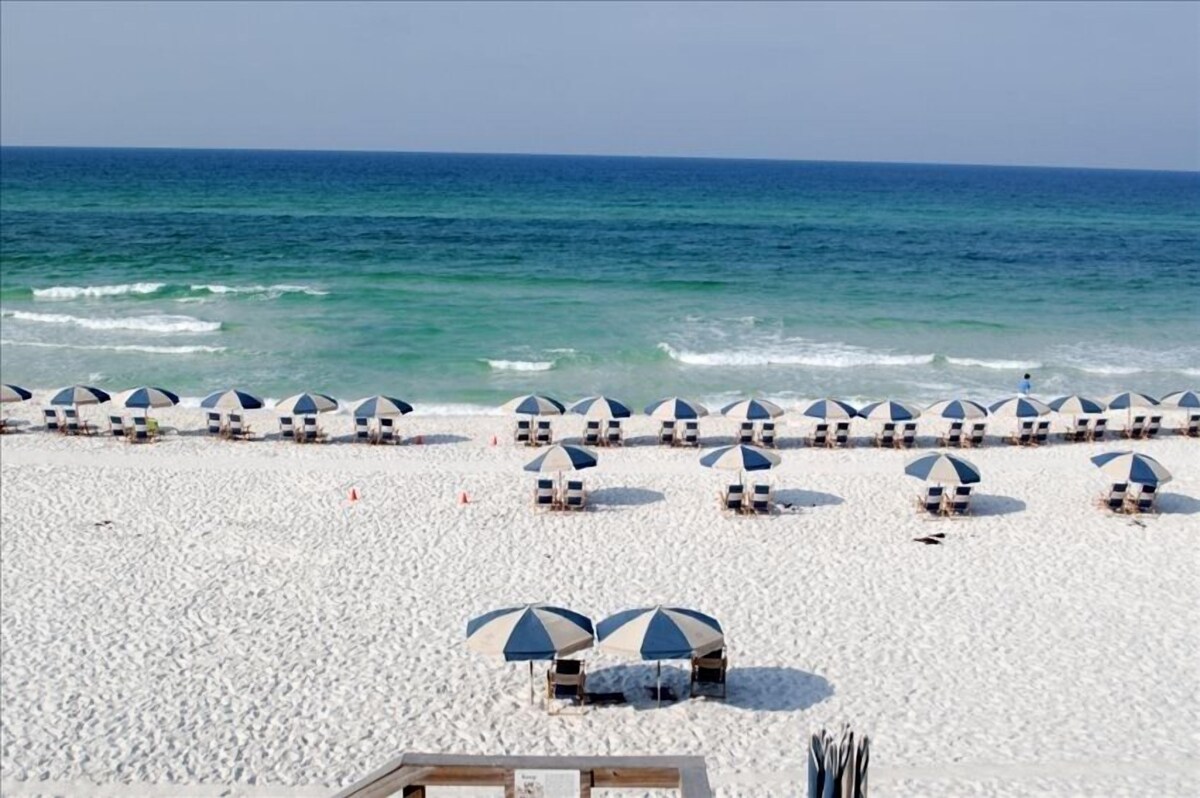Gulf Front, Amazing Beach View, Top Rated. The Villas at Sunset Beach, C201.