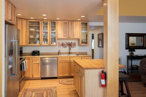 Open kitchen with plenty of cooking space.
