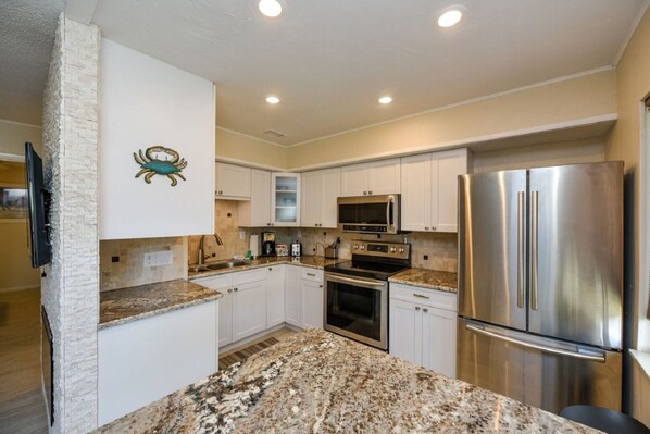 Full Kitchen