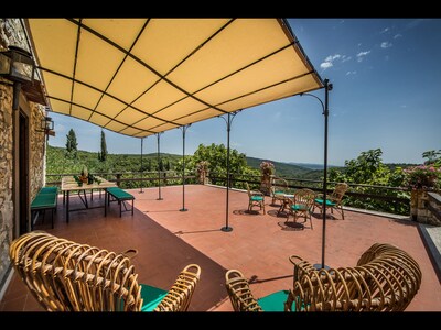 FABULOUS 6BD - 6BA VILLA WITH STUNNING POOL & VIEWS IN TOP CHIANTI LOCATION!