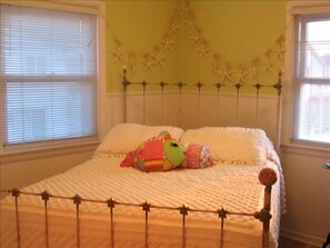 Spare Bedroom with double bed