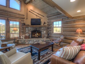 Powder Ridge Manitou 13, Living, 1