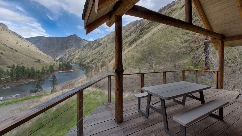 Hand Crafted Log Cabin On The Salmon River With Private Sand Beach
