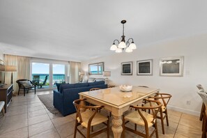 Open floor plan for enjoying time together.
