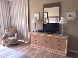 Master bedroom - dresser and flat screen tv