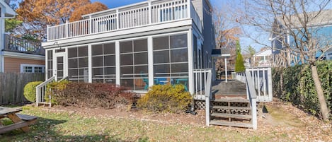 Large Sun Room Available to Guests w/ Ample Seating & Vinyl Windows for those chilly days.
