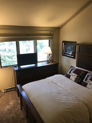 Queen Bedroom