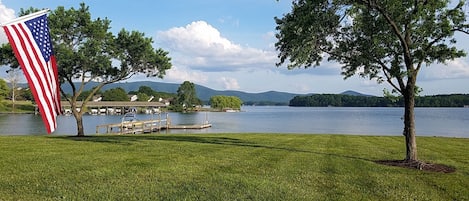 Bernard's Landing, the best views on Smith Mountain Lake