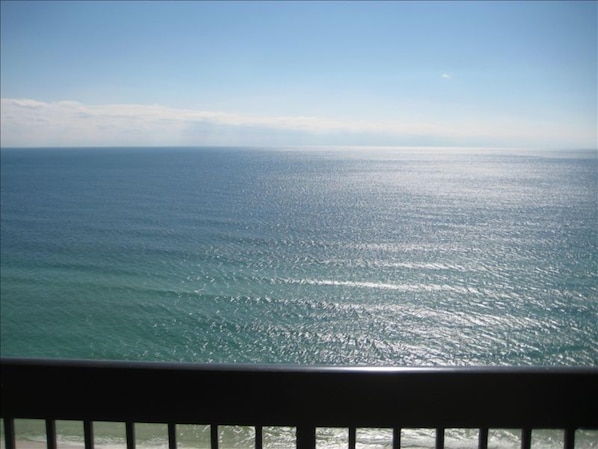 Enjoy un-obstructed views of the Gulf of Mexico!!