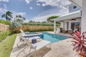 Pool area with seating