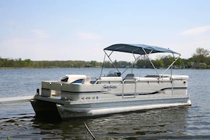 Pontoon boat avail to rent (separate rental). Cruiser- not for tubing/ skiing.