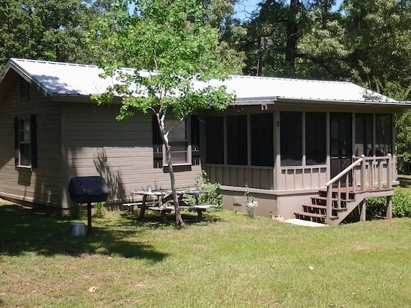 Cabin #5 at Big Fish Cabins on Lake Sam Rayburn, Texas